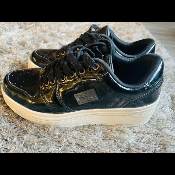 Black sneakers shoes size 8 - Picture 4 of 8